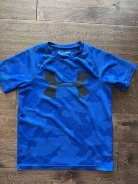 YMD Under Armour Short-Sleeve Performance -Loose fit